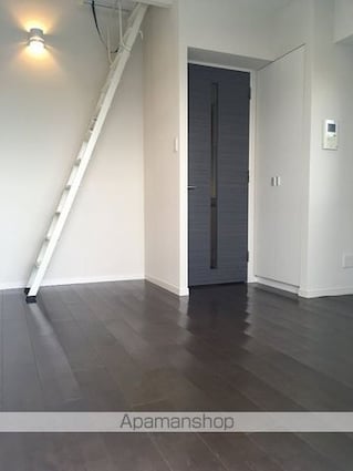 エスティメゾン新中野[1K/21.74m2]のリビング・居間