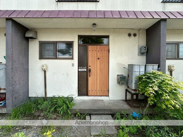 第5三条ハイツの玄関写真