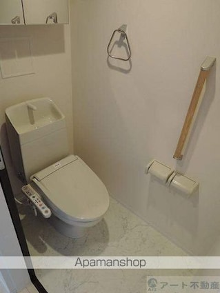 愛媛県松山市東長戸２丁目[2LDK/62.2m2]のトイレ