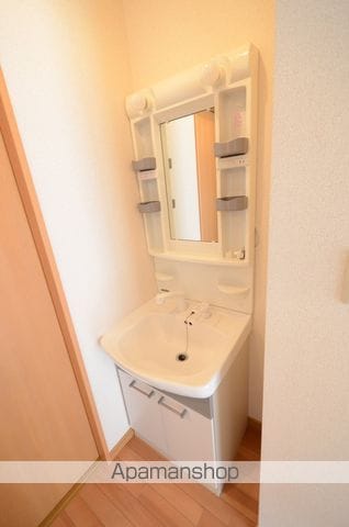 メゾネット椿 中棟の内装写真