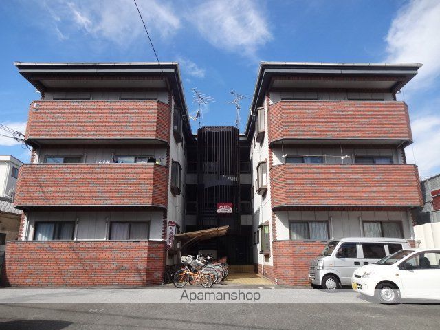 川口第二マンションの外観写真