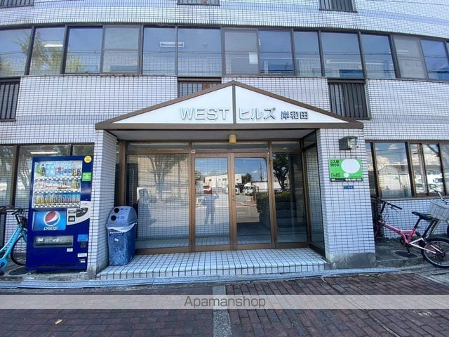 WESTヒルズ岸和田の玄関写真