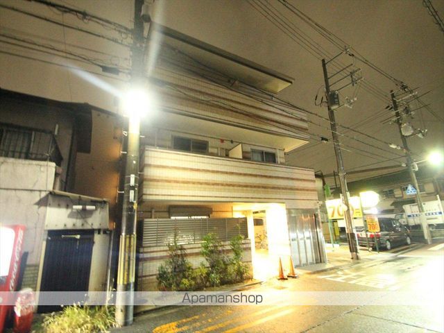 クリスタルコート江坂の外観写真