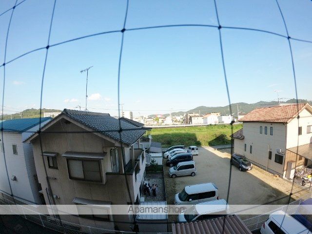 スクエアウィズ2001の玄関写真