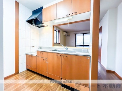 Ｔｉａｒｅ[2LDK/54m2]のキッチン