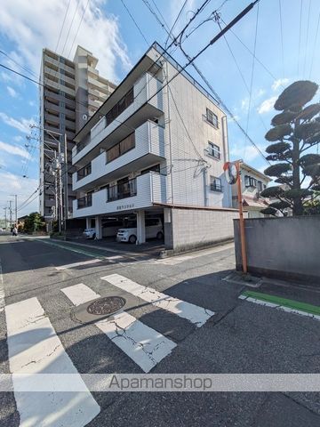 波田マンションの外観写真