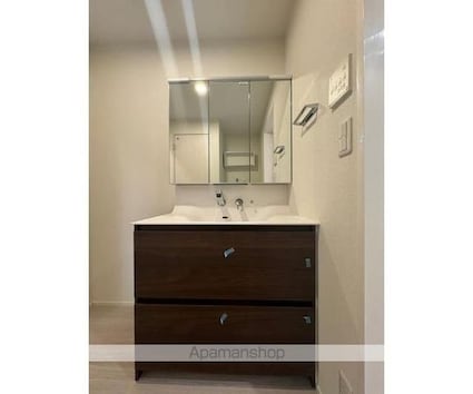 ＴＲＥＥ　ＴＯＰＳ　代々木[1LDK/46.37m2]の洗面所