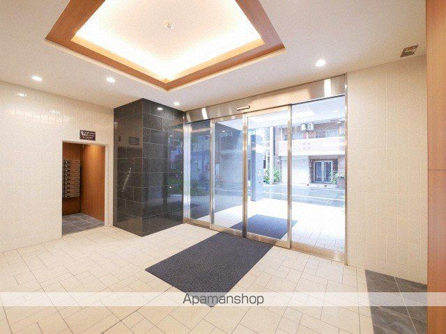 RESIDENCE TRESOR DIEUの玄関写真