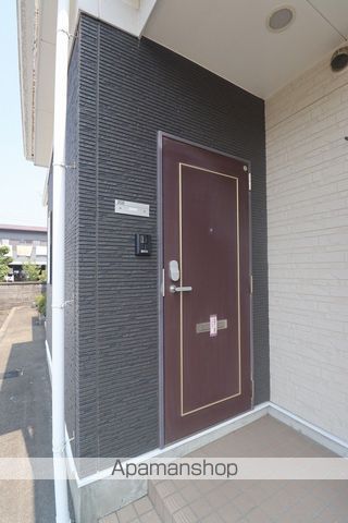 コートヤードIIの玄関写真