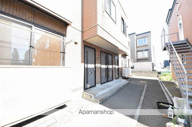 レリッシュハイツの玄関写真