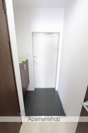 プレミール亀岡[1LDK/35.19m2]の玄関