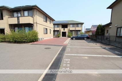 グリーンコート[2LDK/54.07m2]の駐車場