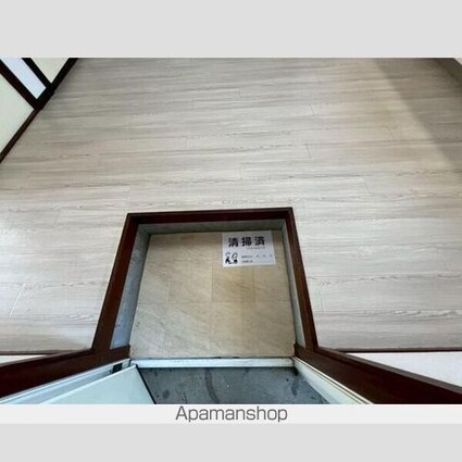 アップルビラＢ棟[2DK/36.9m2]の玄関