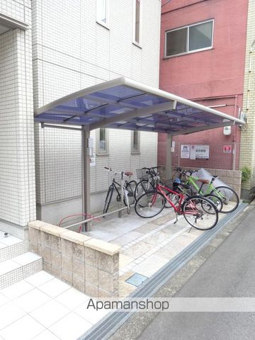 HALE KANANIのその他写真
