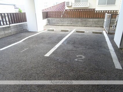 日宝プロシード榴岡[1R/24.75m2]の駐車場