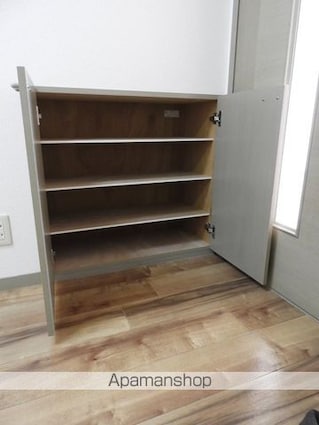 メゾンたちばな　Ｃ棟[1K/26.7m2]の玄関1