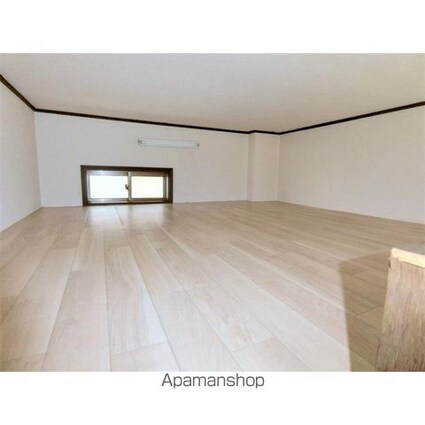 メゾン鎌ケ谷　Ｂ棟[1K/15m2]の玄関