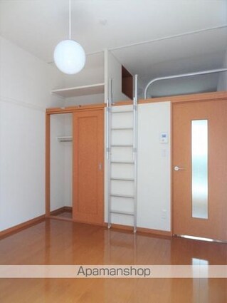 レオパレスパイナス松福[1K/20.28m2]のリビング・居間1