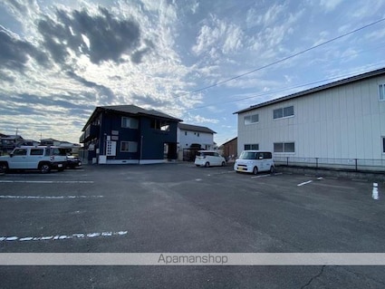 バリュージュ泉保[2DK/44.33m2]の駐車場