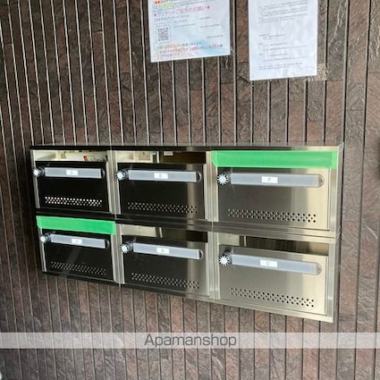 ルミナーレ[1R/31m2]のエントランス1