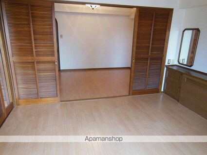 レジデンス２７番館[2DK/40.7m2]の共用部4