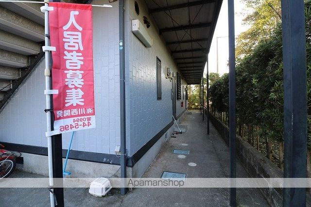プレジール川西の玄関写真
