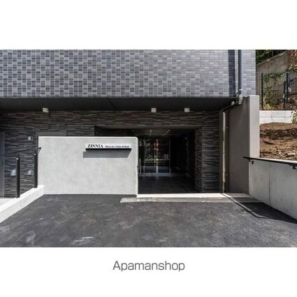 東京都新宿区中落合２丁目[2LDK/46.07m2]のエントランス2