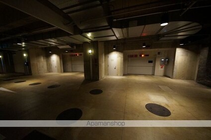 コンフォリア新宿イーストサイドタワー[1R/43.07m2]の駐車場