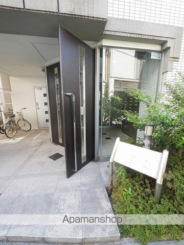 アクロスNODAの玄関写真