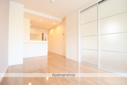 ＧＲＡＮＤ　ＥＡＳＴ高松町[1LDK/40.33m2]のリビング・居間