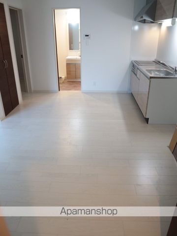 I MAISON RHODONの内装写真