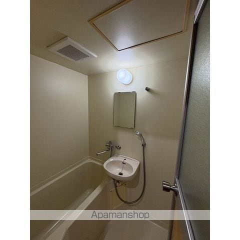 エイチ・ツー・オー今川の内装写真
