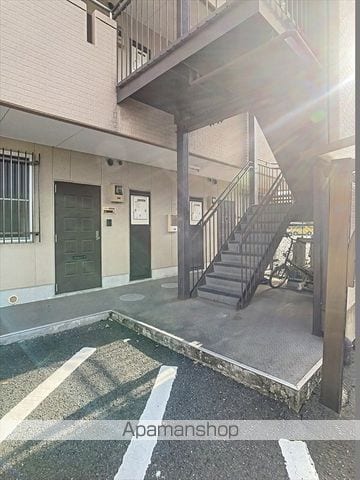 ドミール坂本の玄関写真