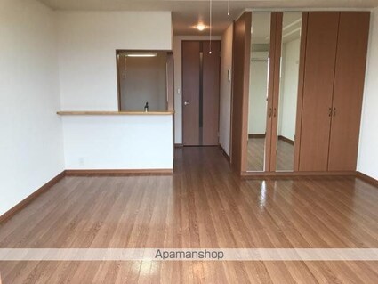 ソレイユ・コート[1R/36m2]のリビング・居間