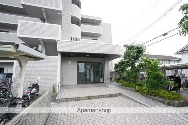 ソフィア若園の玄関写真