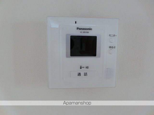 インサイド・テイルの内装写真