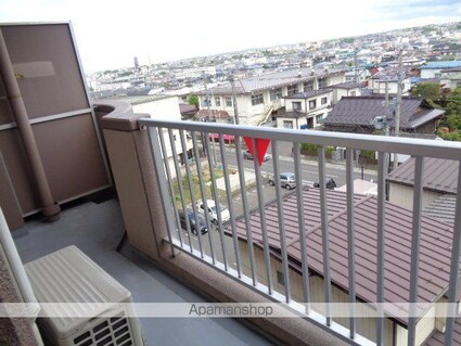 イーマックス柏崎[2LDK/60.6m2]のバルコニー