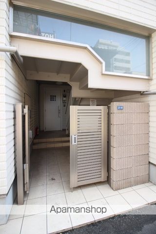 シロッコ西口の玄関写真