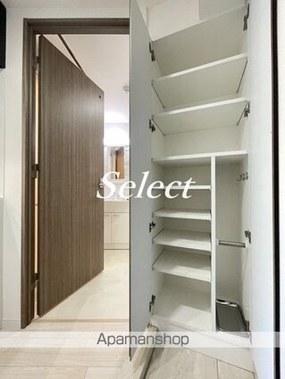 ラフィスタ横浜黄金町[1K/24.6m2]の玄関