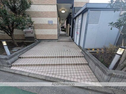 東京都狛江市西野川４丁目[1K/21.4m2]のエントランス