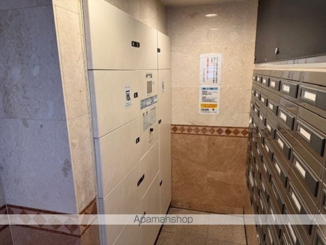 レガロ中野坂上の玄関写真