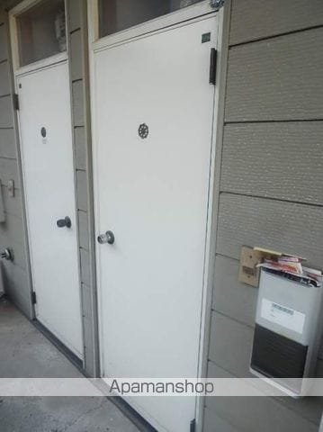 ファミール三上A棟の玄関写真
