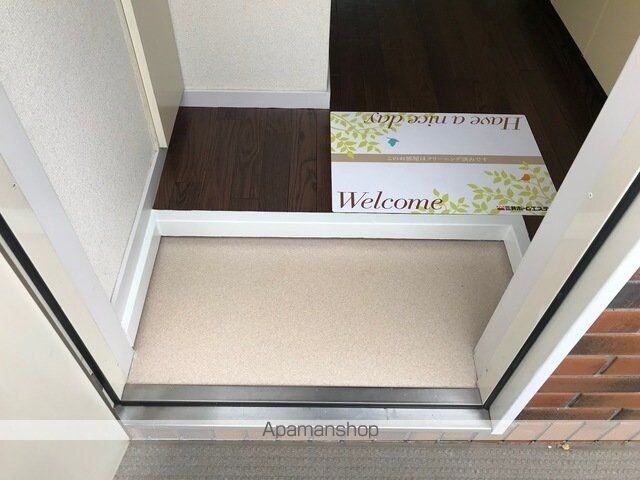 モンセラート河田町１号館[1R/21.53m2]の玄関
