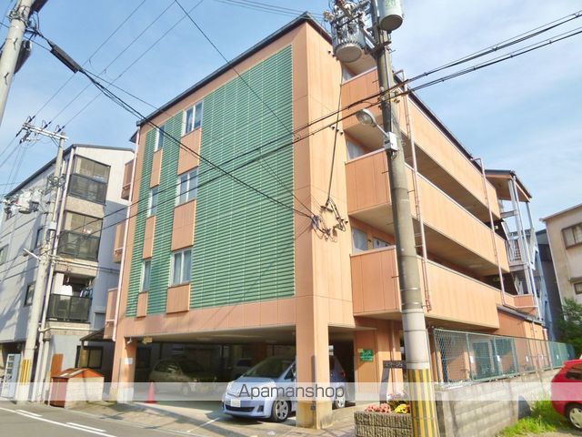 エタージュ中宮の外観写真