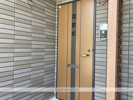 愛媛県四国中央市三島金子３丁目[2LDK/57.21m2]のエントランス1