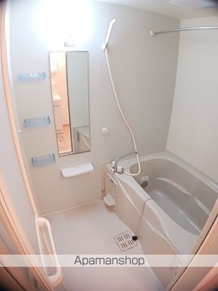 メゾン・ミニョン　Ｂ[2LDK/58.52m2]のバス