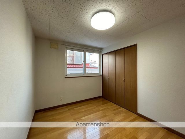 プレズィール豊岡Bの内装写真