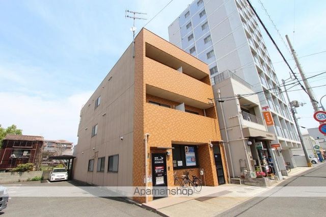 照島マンションの外観写真