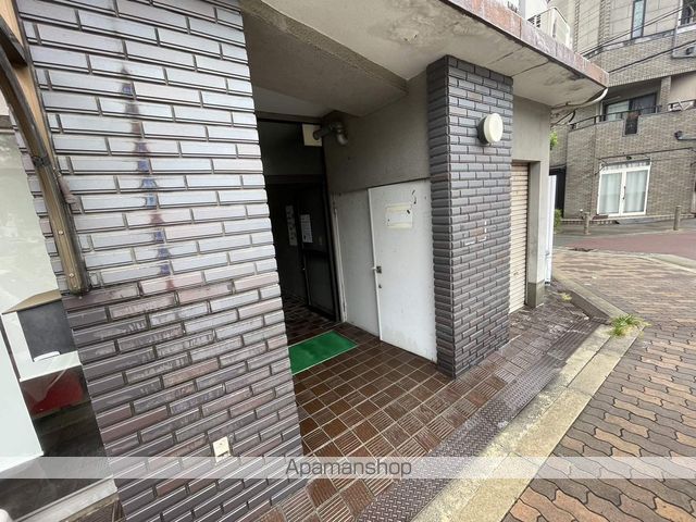 サンヒルズの玄関写真