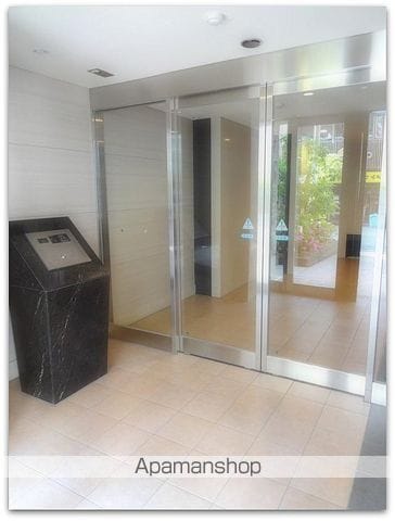 プレサンス本町ジョイスの玄関写真